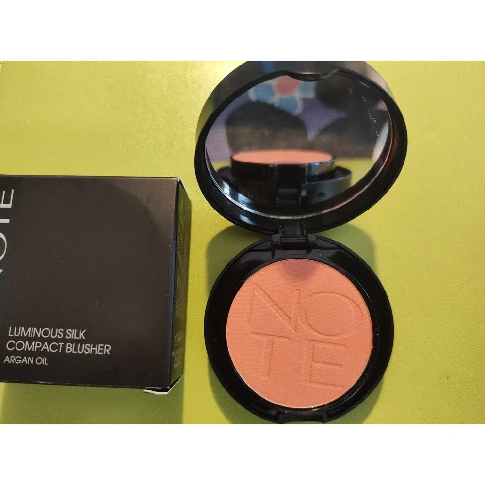 NOTE Cosmetics Luminous Silk Compact Blush Desert Rose W/Brush Discontinued READ